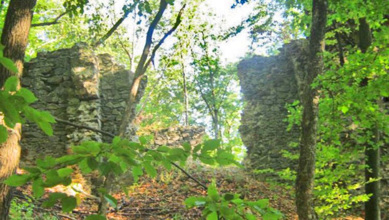 Cetatea Valcău, Romania, Romania